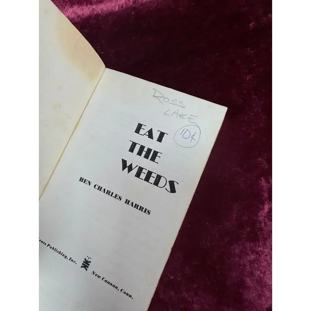 Vintage Eat the Weeds by Ben Charles Harris 1973 Keats Paperback Foraging Guide